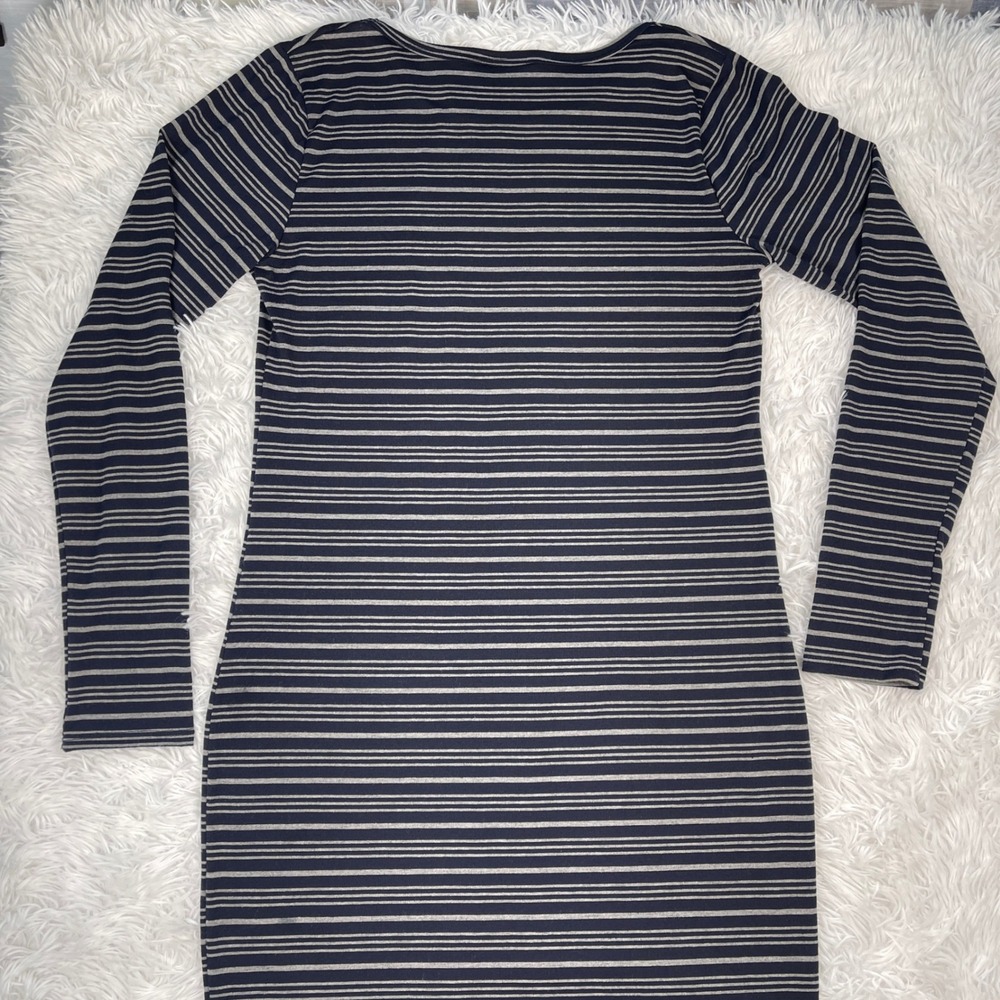 LuLaRoe Julia Striped Bodycon Midi T Shirt‎ Dress Navy Blue Size Medium M - Picture 4 of 6
